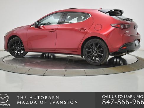 Used 2025 MAZDA MAZDA3 Hatchback w/Premium Plus Pkg image 6