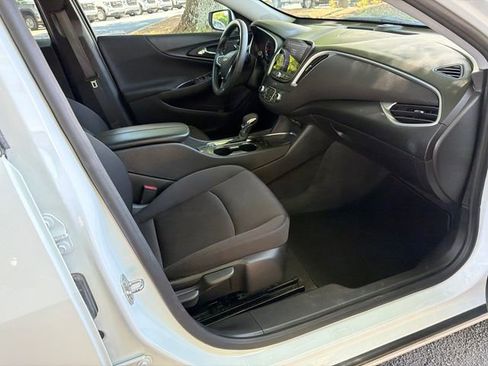 Used 2024 Chevrolet Malibu LT FWD image 13