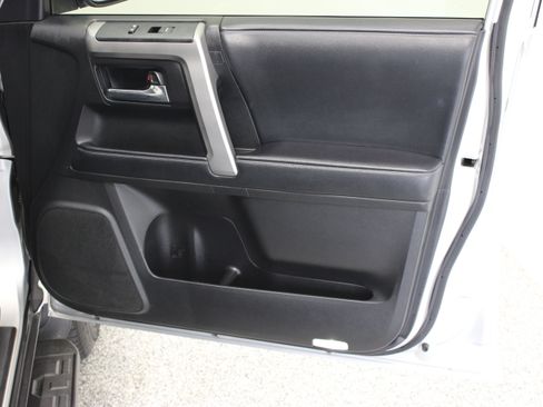Used 2021 Toyota 4Runner SR5 Premium AWD/4WD image 34