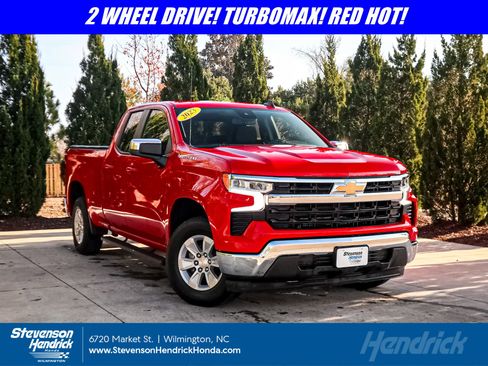 Used 2023 Chevrolet Silverado 1500 LT image 1