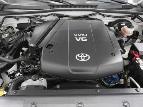 Used 2012 Toyota Tacoma PreRunner image 25