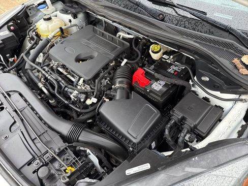 Used 2020 Ford Escape SE image 28