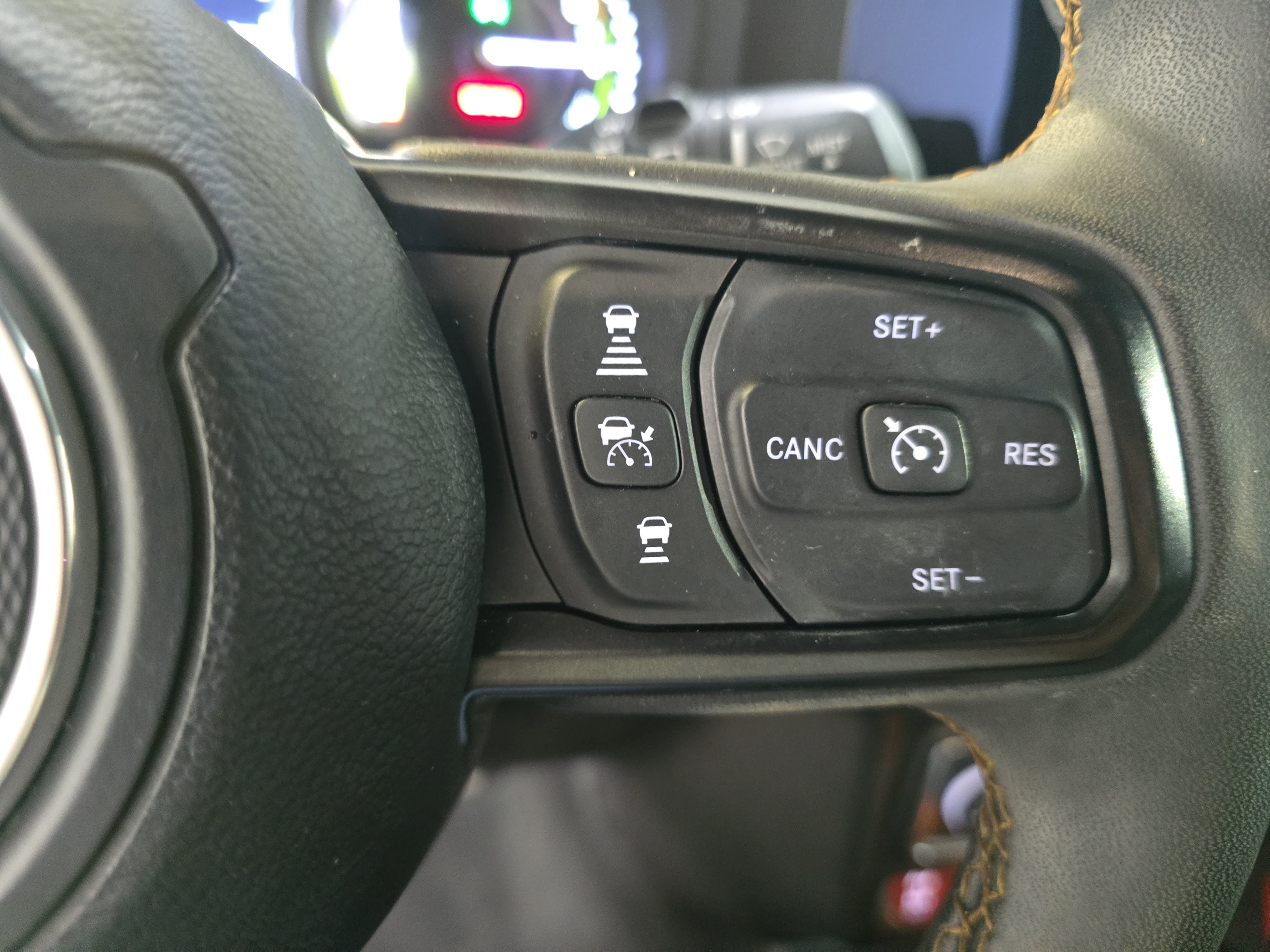 Used 2024 Jeep Wrangler Unlimited AWD/4WD image 15