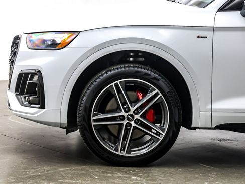 Used 2025 Audi Q5 e Premium Plus image 11