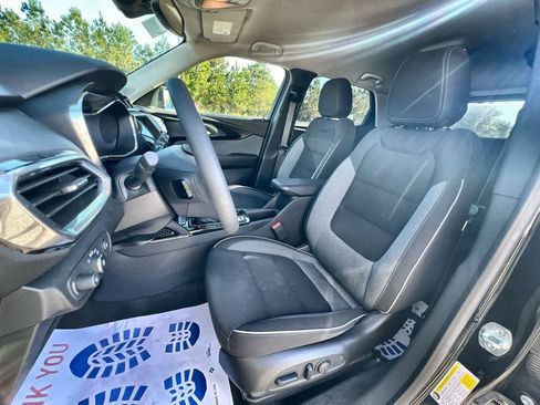 Used 2023 Chevrolet TrailBlazer LT w/ Convenience Package image 18