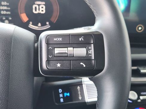 Used 2025 Hyundai Santa Fe SEL FWD image 23