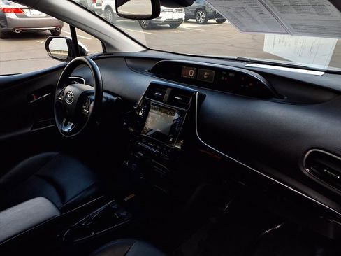 Certified 2019 Toyota Prius XLE image 23