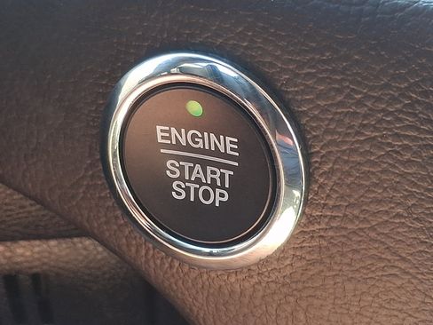 Used 2019 Ford Edge SEL w/ Equipment Group 201A AWD/4WD image 22