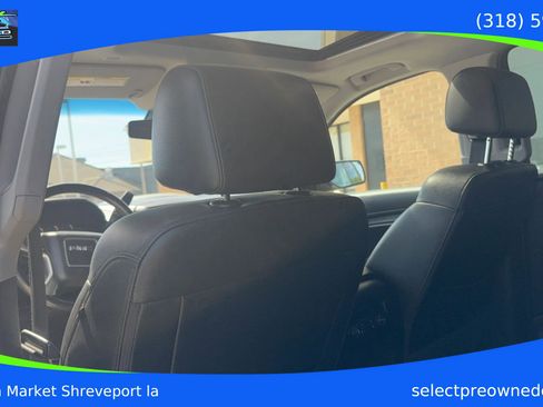 Used 2019 GMC Yukon XL SLT AWD/4WD image 9