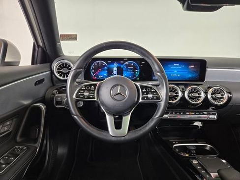 Used 2022 Mercedes-Benz A 220 4MATIC image 22