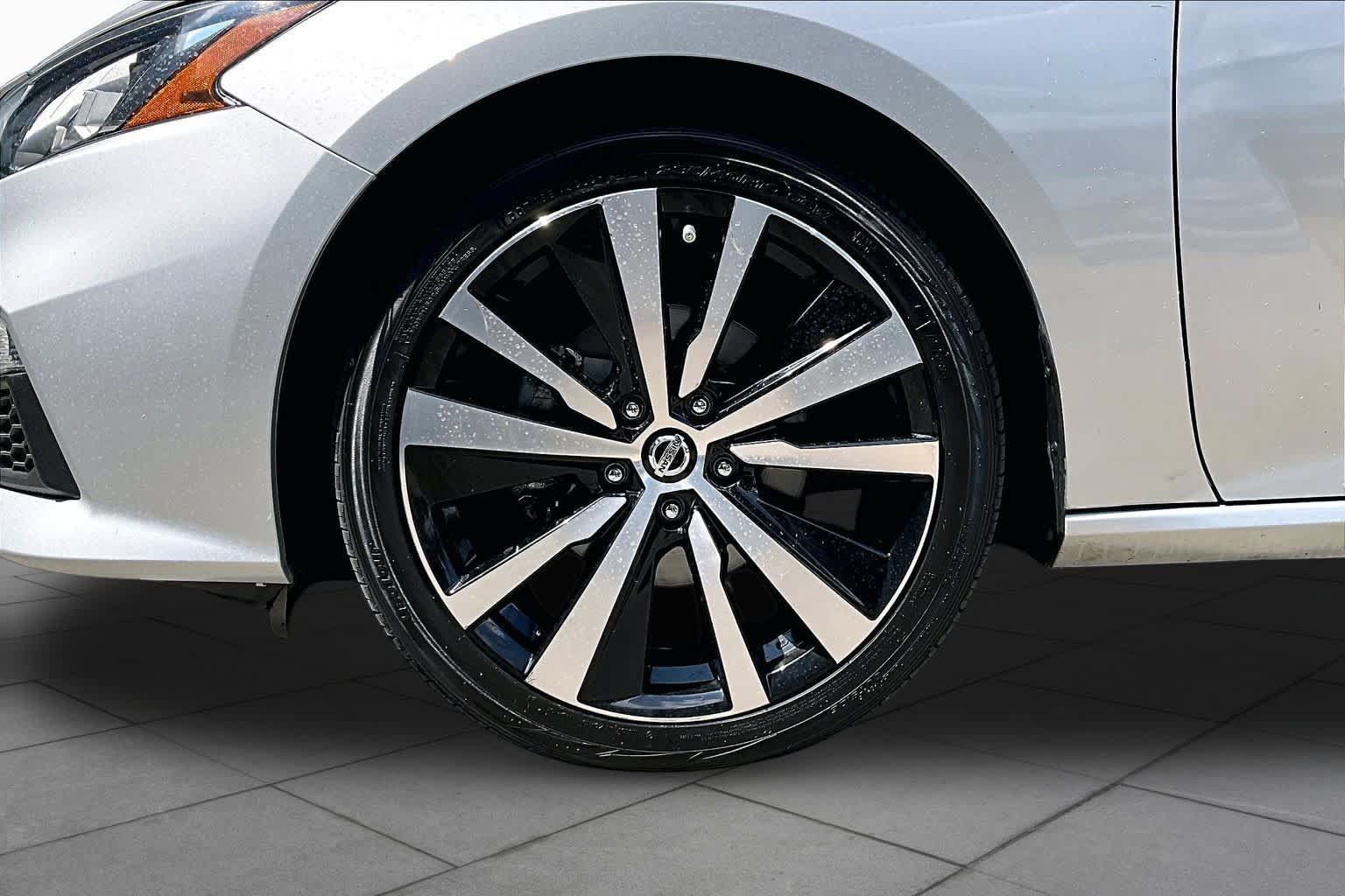 Certified 2022 Nissan Altima 2.5 SR FWD image 11