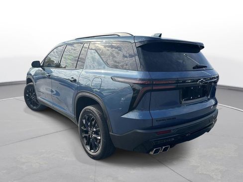Used 2024 Chevrolet Traverse LT w/ Midnight/Sport Edition image 8