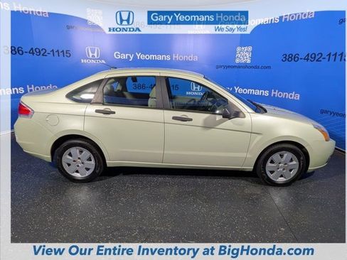 Used 2010 Ford Focus S FWD image 3
