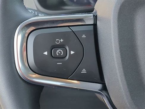 Used 2026 Volvo XC40 B5 Core w/ Protection Package Premier image 22