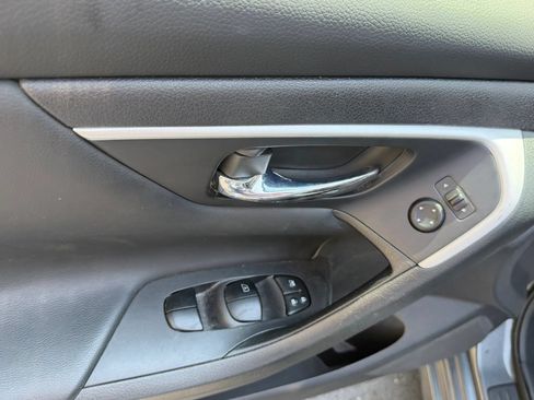 Used 2016 Nissan Altima 2.5 S w/ Power Driver Seat Package FWD image 27