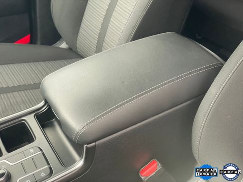 Used 2023 Kia Sorento LX image 21