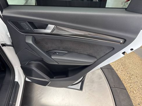 Used 2018 Audi SQ5 Prestige w/ Prestige Package AWD/4WD image 34