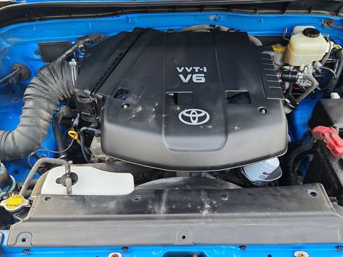 Used 2007 Toyota FJ Cruiser 4WD image 12