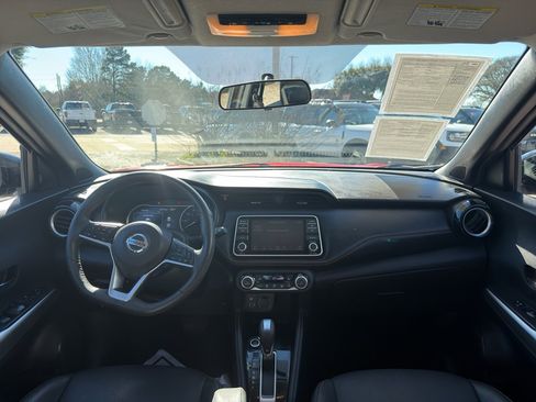 Used 2019 Nissan Kicks SR w/ SR Premium Package image 15