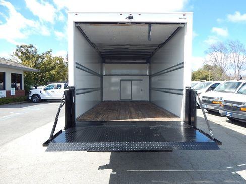 Used 2021 Ford E-450 and Econoline 450 Super Duty w/ Power Windows & Locks Group image 4