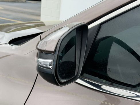 Used 2018 Toyota Highlander Limited Platinum image 23