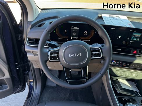 New 2026 Kia Carnival EX image 14