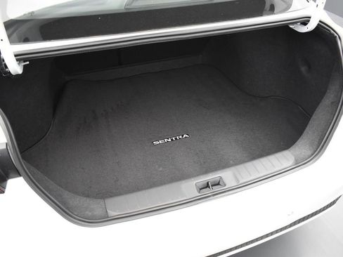 Used 2025 Nissan Sentra S image 32