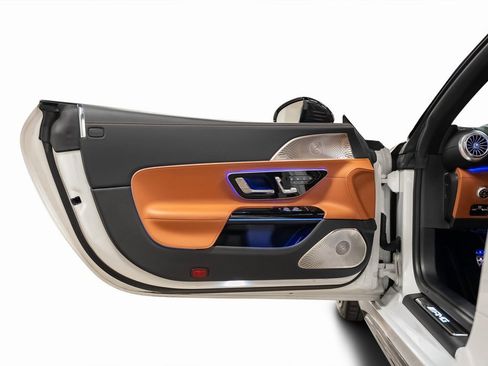 Used 2022 Mercedes-Benz SL 63 AMG 4MATIC image 55