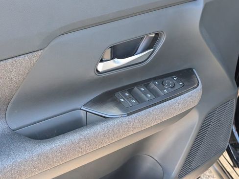 New 2026 Nissan Kicks SV image 16