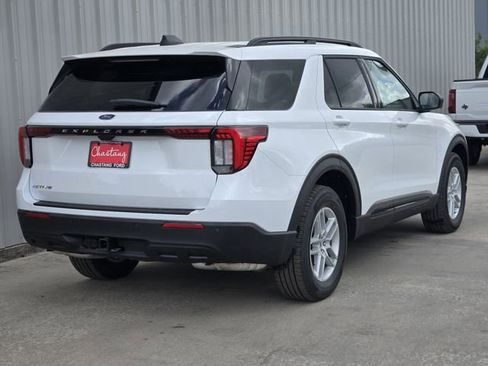 New 2026 Ford Explorer Active image 6