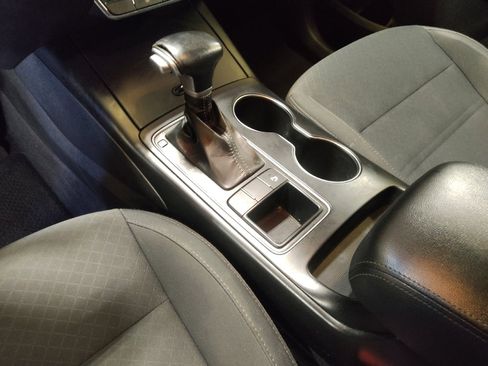 Used 2019 Kia Sorento S image 26