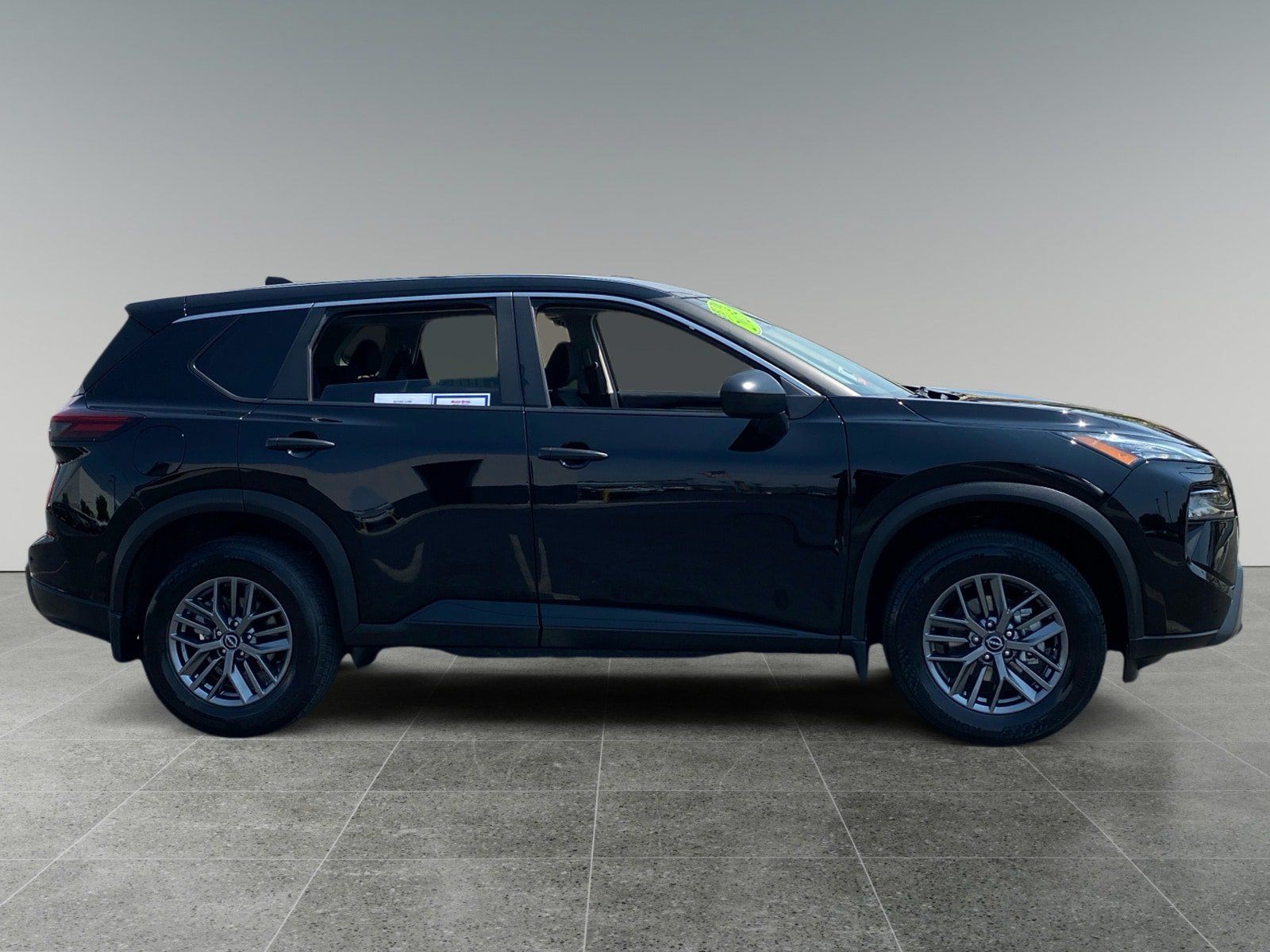 Used 2025 Nissan Rogue S FWD image 6