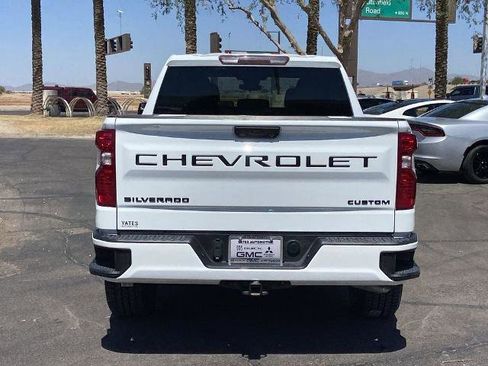 Used 2024 Chevrolet Silverado 1500 Custom w/ Turbomax Blackout Package RWD image 5