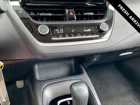 Used 2024 Toyota Corolla LE FWD image 15