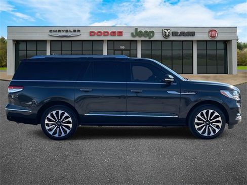 Used 2023 Lincoln Navigator L Reserve image 34