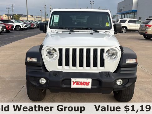 Used 2022 Jeep Wrangler Unlimited Sport image 4