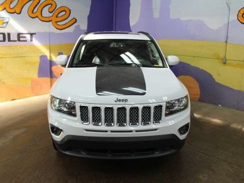 Used 2016 Jeep Compass 4WD image 3