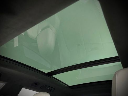 New 2024 Porsche Macan 4 Electric image 6