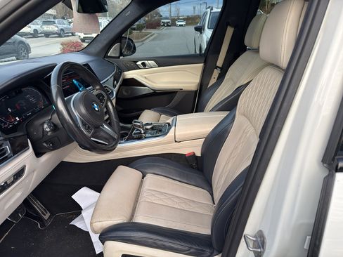 Used 2019 BMW X7 xDrive50i w/ Dynamic Handling Package image 9