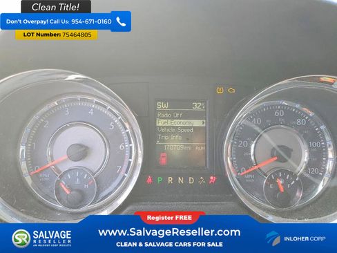 Used 2016 Chrysler Town & Country Touring image 12