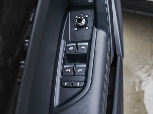 Used 2020 Audi Q5 e Premium Plus w/ Premium Plus Package image 28