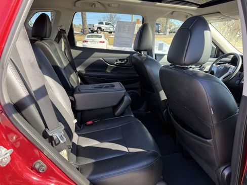 Used 2016 Nissan Rogue SL w/ SL Premium Package image 13