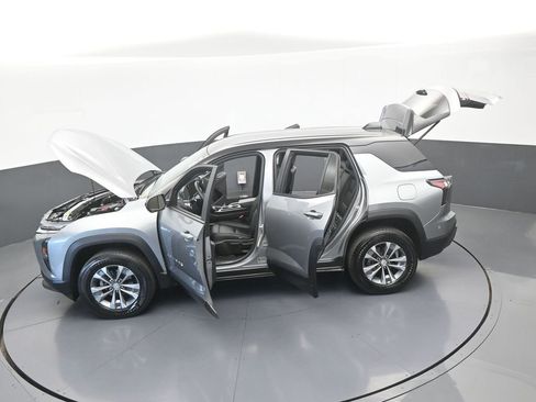Used 2025 Chevrolet Equinox LT FWD image 59