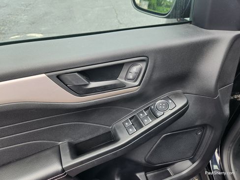 Used 2022 Ford Escape S AWD/4WD image 17