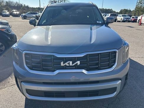 Certified 2025 Kia Telluride S image 12