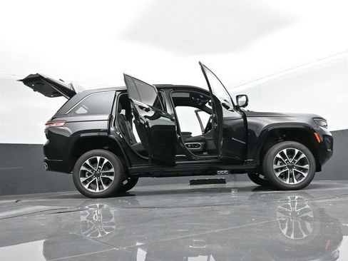 New 2024 Jeep Grand Cherokee Overland w/ Advanced Protech Group III image 73