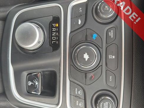 Used 2015 Chrysler 200 Limited image 14