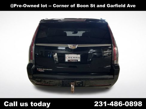 Used 2015 Cadillac Escalade ESV Luxury AWD/4WD image 4