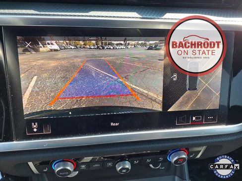 Used 2019 Audi Q3 2.0T Prestige w/ Prestige Package image 21