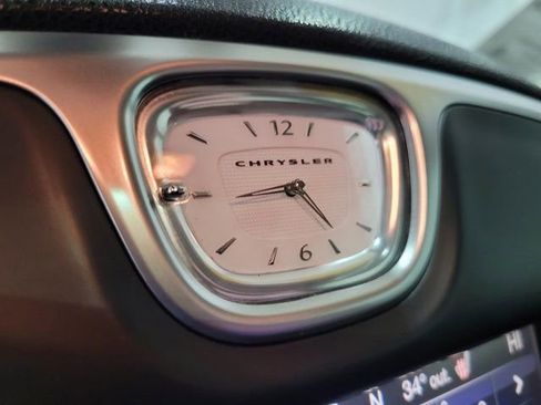 Used 2015 Chrysler 300 Touring w/ Limited Group image 30